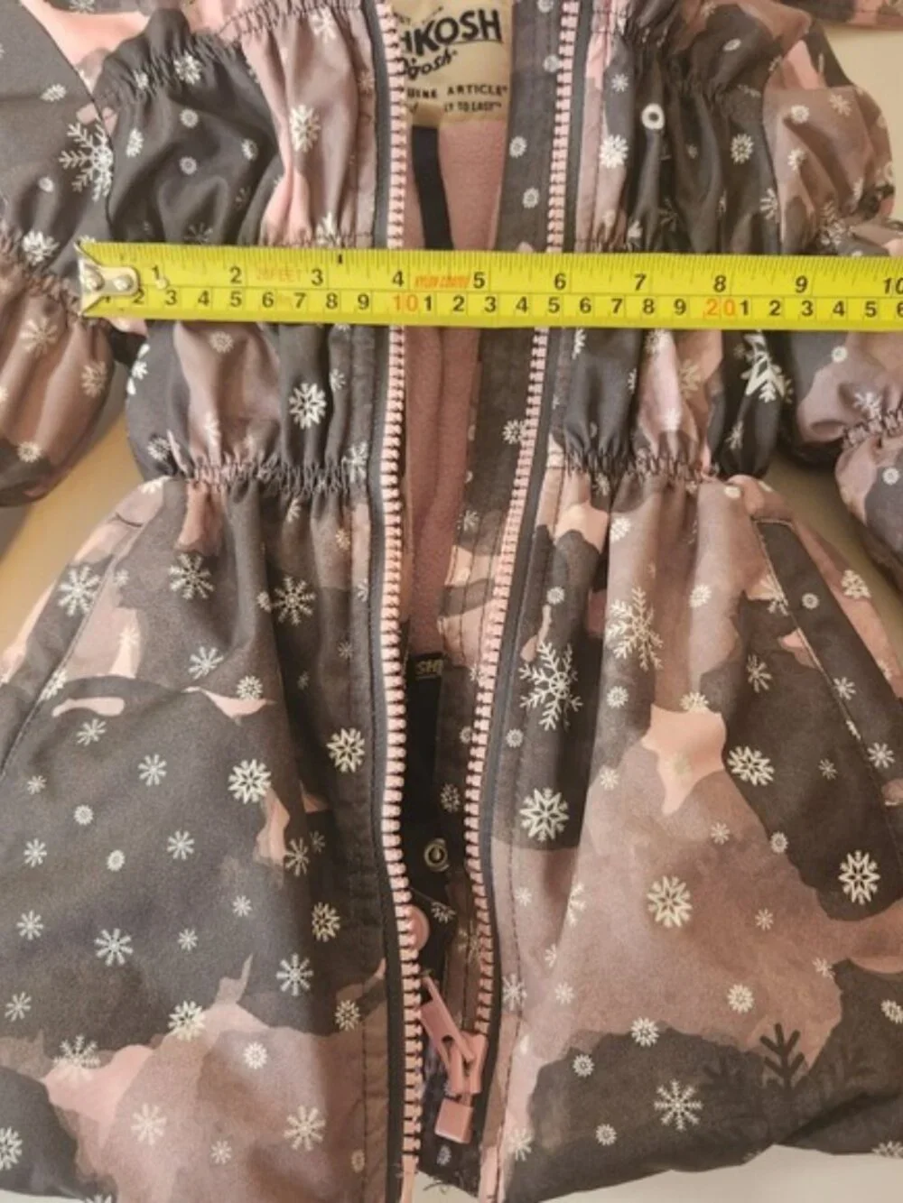 OshKosh Bgosh Girls Camo Snowflake Winter Puffer‎ Jacket Pink Grey Faux Fur Hood